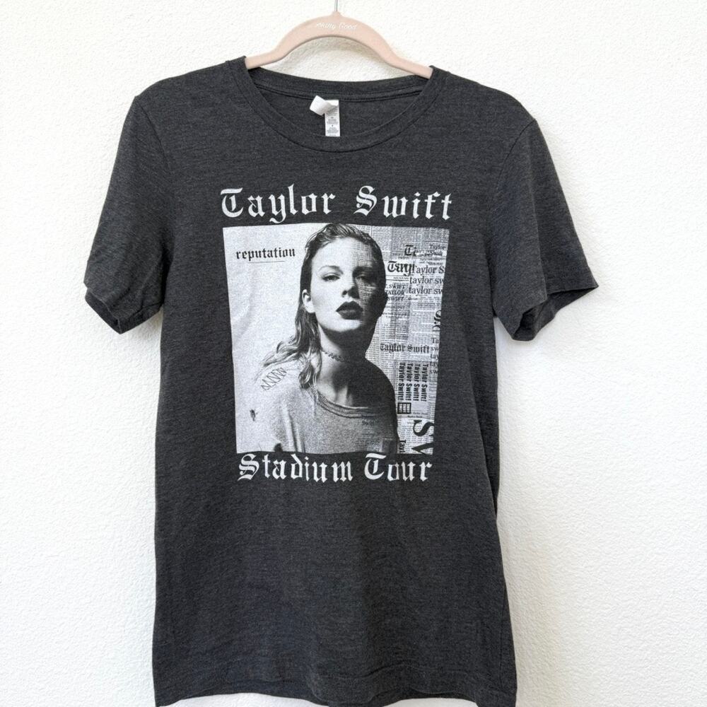 Taylor Swift Reputation Stadium Tour‎ T-Shirt Black Graphic Band Tee Size S